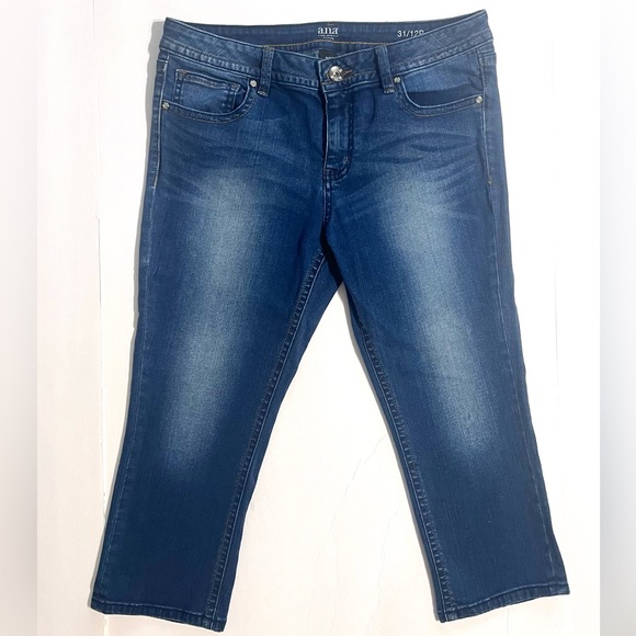 A.N.A. Blue Jean Women’s Capri Pants Size 12 - Picture 1 of 10